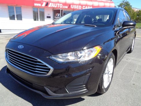 Used 2020 Ford Fusion SE FWD image 17