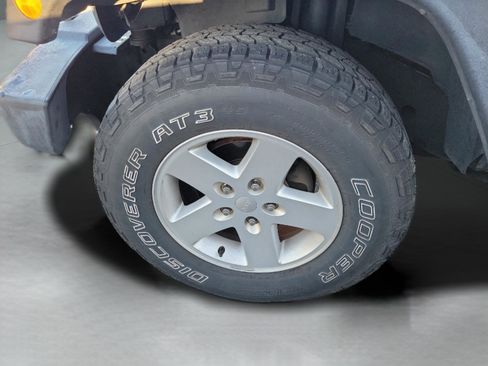 Used 2017 Jeep Wrangler Unlimited Sport w/ Quick Order Package 24S image 29