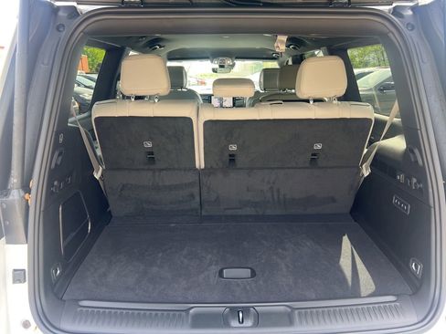 New 2026 Jeep Grand Wagoneer Limited AWD/4WD image 11