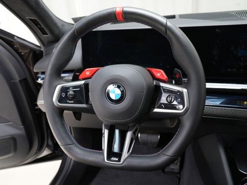 Used 2025 BMW M5 w/ Executive Package image 36