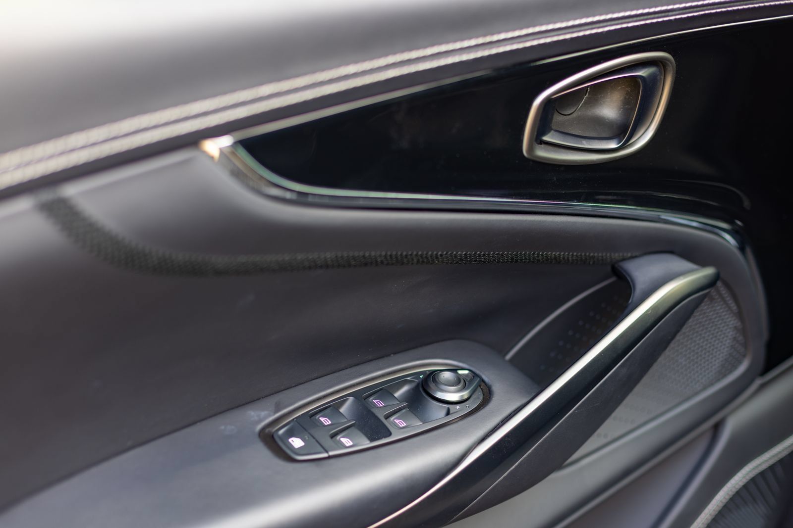 Used 2026 Aston Martin DBX 707 AWD/4WD image 20
