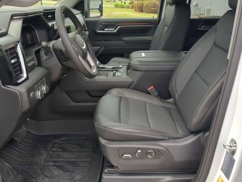 New 2026 GMC Sierra 2500 Denali w/ Denali Reserve Package AWD/4WD image 14