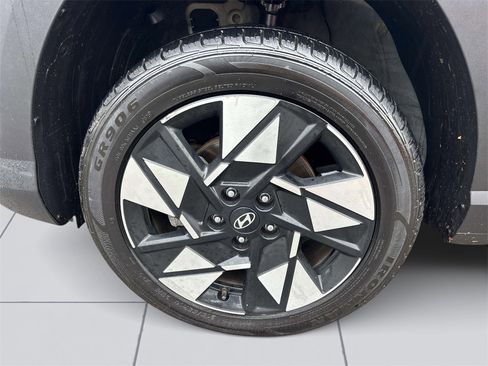 Used 2024 Hyundai Kona SEL image 7