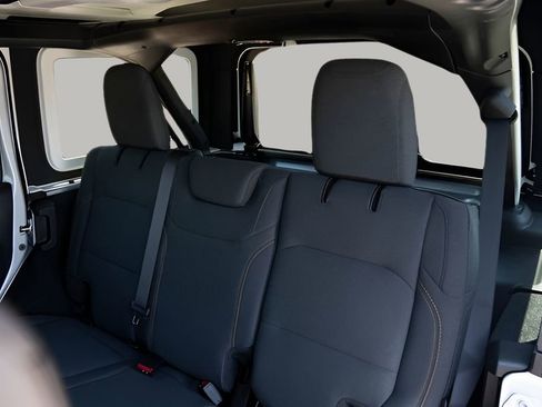 Used 2024 Jeep Wrangler Sport S image 15