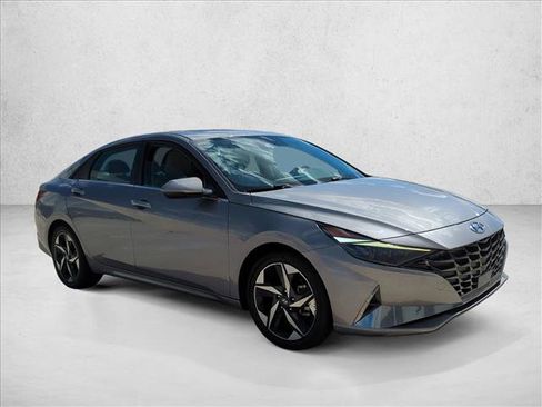 Used 2021 Hyundai Elantra Limited w/ Cargo Package FWD image 3