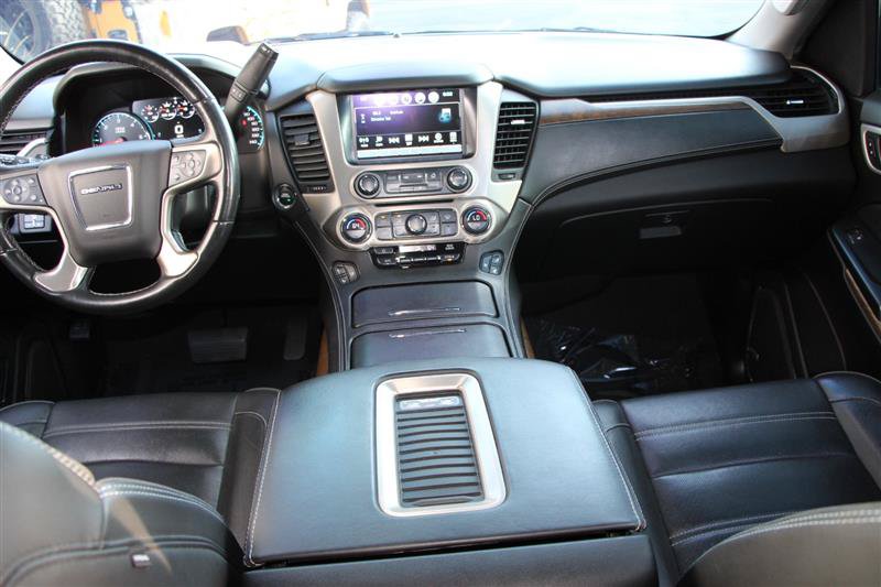 Used 2019 GMC Yukon Denali w/ Denali Ultimate Package AWD/4WD image 14