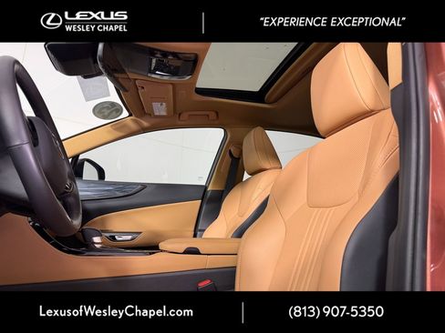 Used 2025 Lexus NX 250 FWD w/ Premium Package image 6