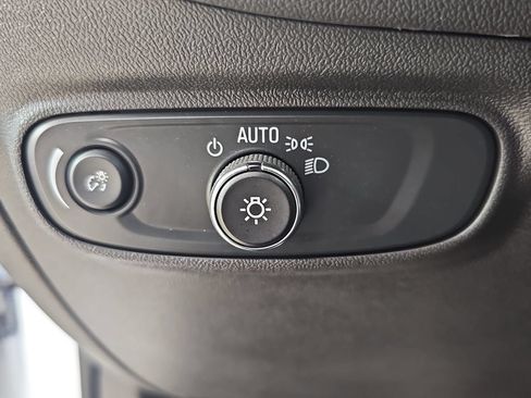 Certified 2024 Chevrolet Equinox LS w/ LS Convenience Package FWD image 31
