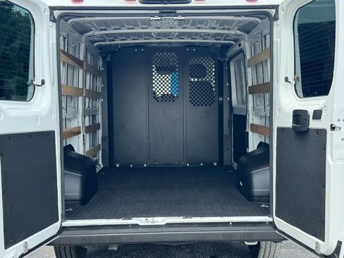 Used 2025 RAM ProMaster 2500 w/ U-Haul Equipment Group FWD image 5