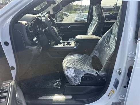 New 2026 Chevrolet Silverado 2500 High Country w/ High Country Premium Package AWD/4WD image 12