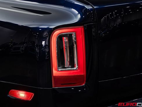 Used 2019 Rolls-Royce Cullinan AWD/4WD image 19