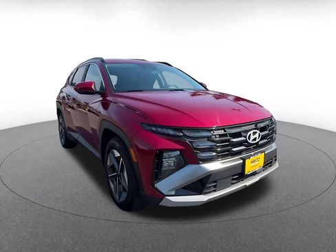 Used 2025 Hyundai Tucson SEL FWD image 3