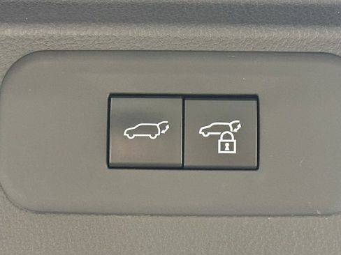 Used 2024 Toyota Grand Highlander Limited image 12