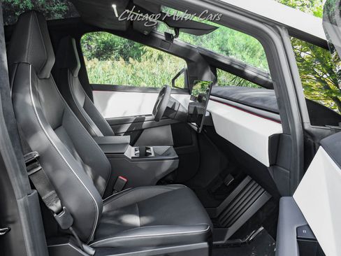 Used 2024 Tesla Cybertruck Cyberbeast image 17