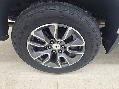Used 2022 Chevrolet Silverado 1500 RST AWD/4WD image 21