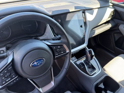 Used 2023 Subaru Outback Premium AWD/4WD image 8