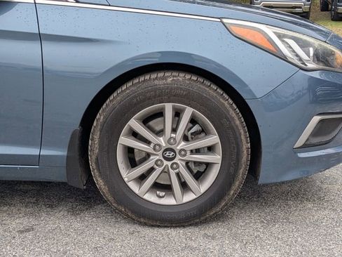 Used 2017 Hyundai Sonata SE image 12