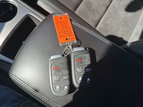 Used 2021 Jeep Grand Cherokee Laredo X image 45