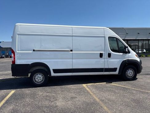 Used 2023 RAM ProMaster 2500 FWD image 6