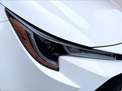 Certified 2025 Toyota Corolla LE FWD image 28