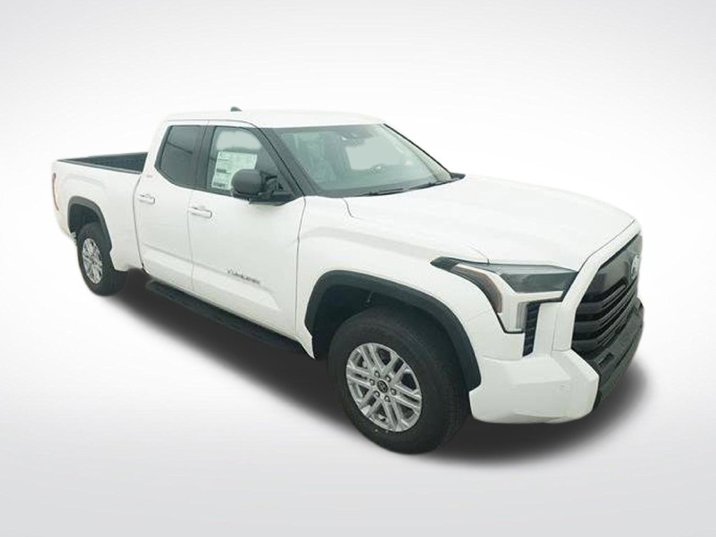 Used 2024 Toyota Tundra SR5 w/ SR5 Premium Package AWD/4WD image 17