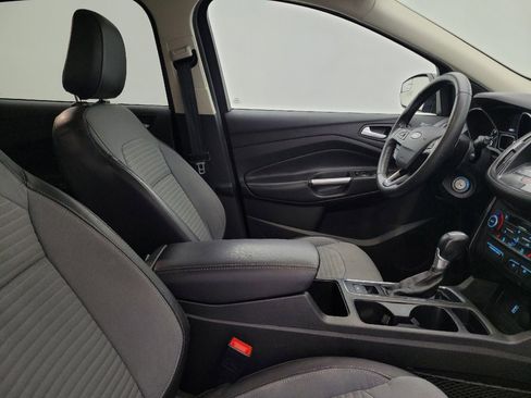 Used 2018 Ford Escape SE w/ SE Sport Appearance Package image 21