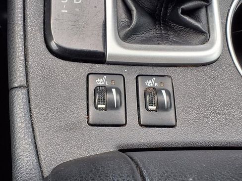 Used 2014 Toyota Highlander XLE FWD image 13