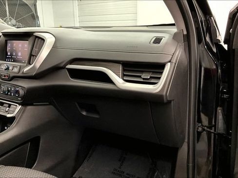 Used 2023 GMC Terrain SLE w/ Driver Convenience Package AWD/4WD image 19