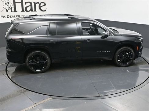 New 2025 Chevrolet Traverse High Country w/ LPO, Floor Liner Package image 18