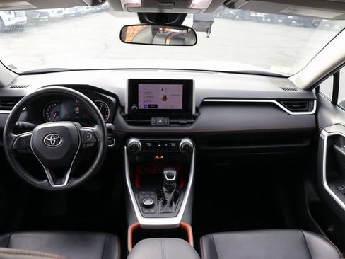 Used 2024 Toyota RAV4 Adventure image 15