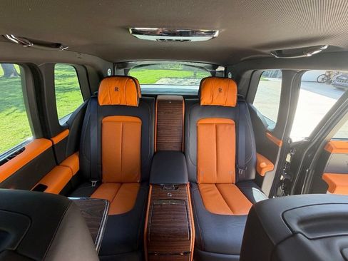 Used 2023 Rolls-Royce Cullinan w/ Cullinan Package AWD/4WD image 32