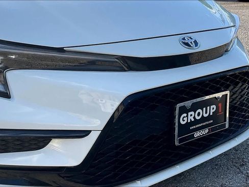 Used 2024 Toyota Corolla SE w/ SE Package image 30