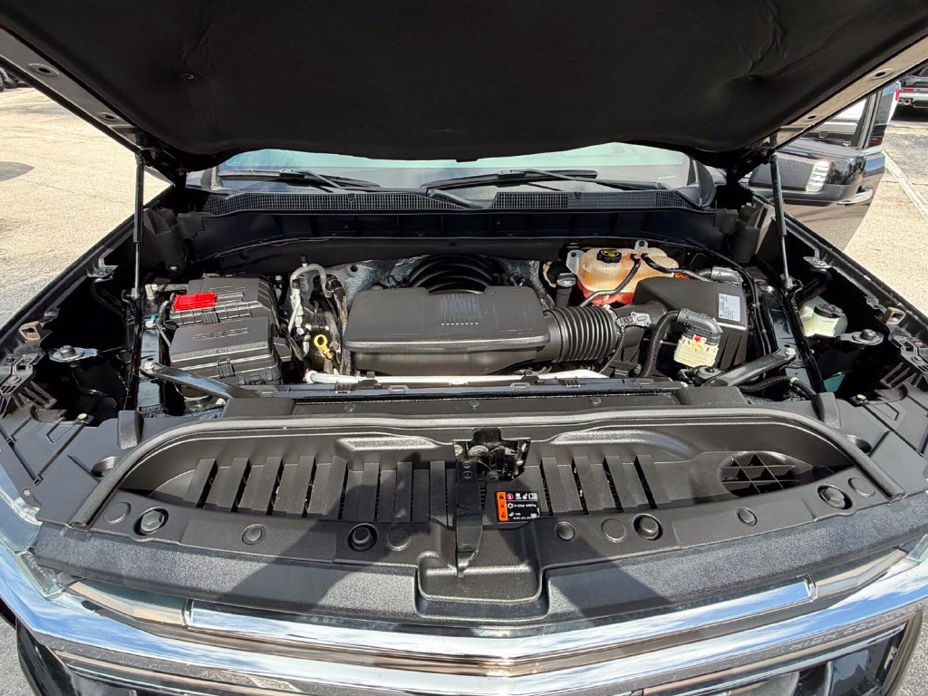 Used 2019 Chevrolet Silverado 1500 High Country w/ Technology Package AWD/4WD image 21