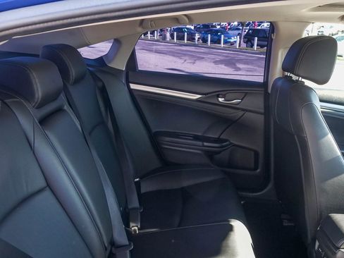 Used 2018 Honda Civic Touring image 15