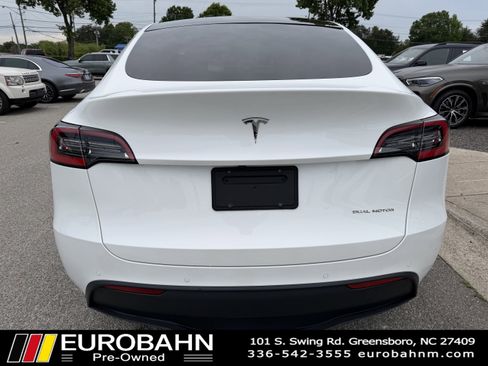 Used 2021 Tesla Model Y Long Range AWD/4WD image 4