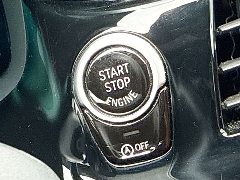 Used 2022 BMW 530i w/ Convenience Package RWD image 37