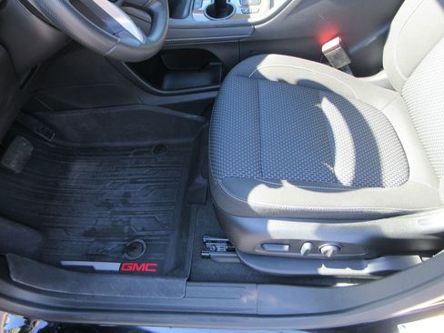 Used 2023 GMC Acadia SLE w/ Driver Convenience Package image 20