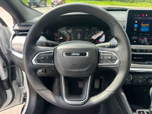 Used 2023 Jeep Compass Limited AWD/4WD image 12