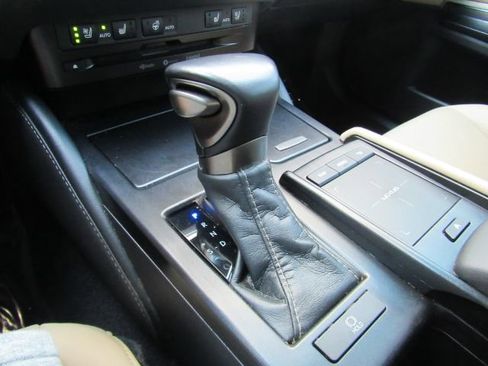 Used 2020 Lexus ES 350 w/ Premium Package image 53