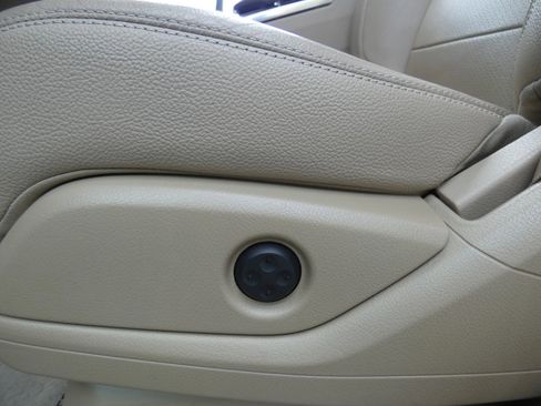 Used 2015 Mercedes-Benz ML 350 4MATIC image 48