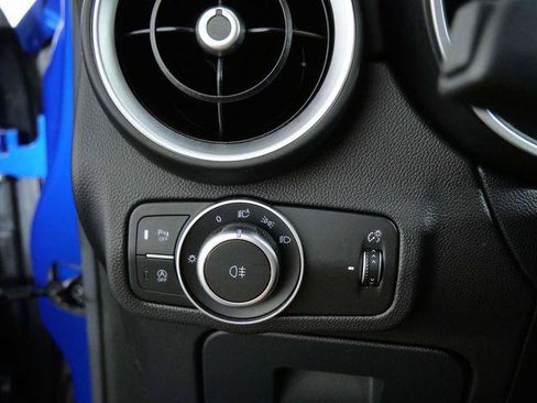 Used 2020 Alfa Romeo Stelvio Quadrifoglio AWD/4WD image 18