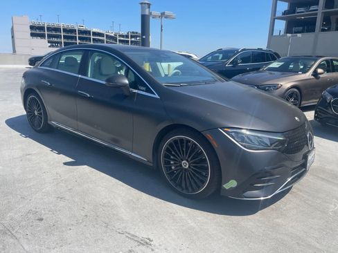 Used 2023 Mercedes-Benz EQE 500 4MATIC Sedan image 2