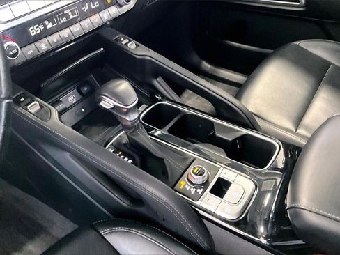 Used 2022 Kia Telluride EX image 11