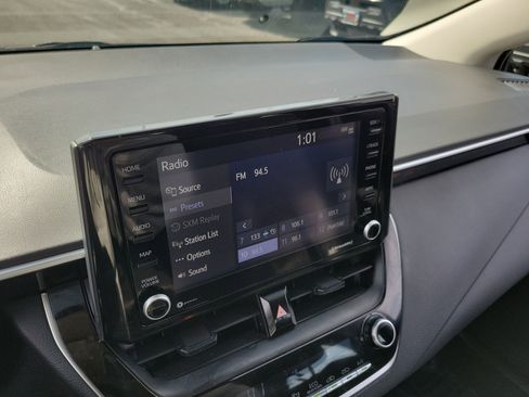 Used 2022 Toyota Corolla LE image 28