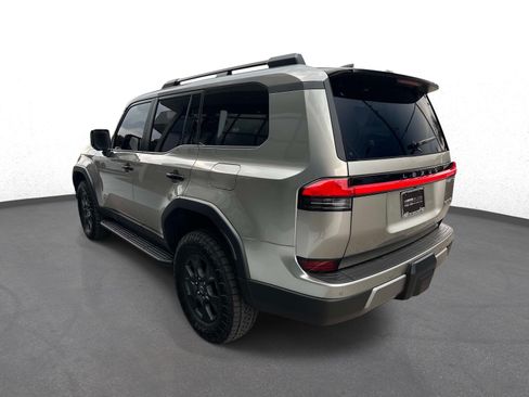 Certified 2024 Lexus GX 550 AWD/4WD image 5
