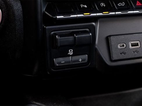 Used 2019 Chevrolet Silverado 1500 LT Trail Boss image 25