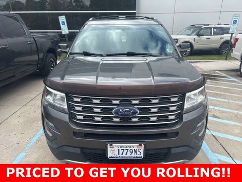 Used 2017 Ford Explorer XLT w/ Equipment Group 201A image 2