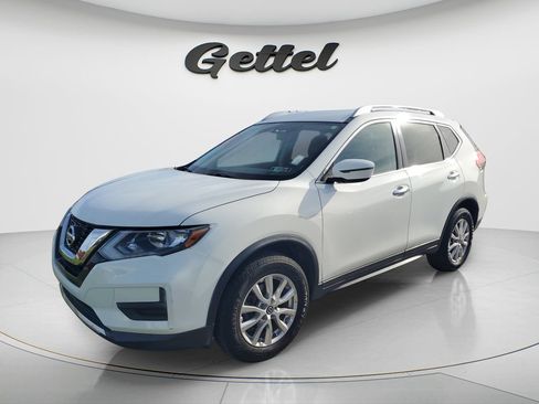 Used 2017 Nissan Rogue SV AWD/4WD image 1
