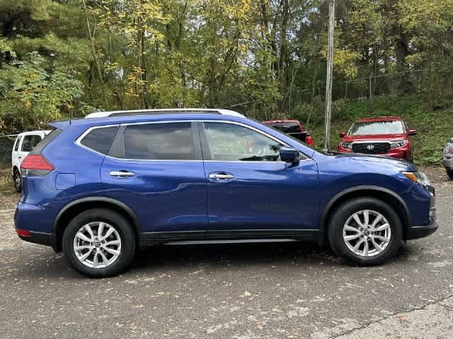 Used 2017 Nissan Rogue SV w/ SV Premium Package AWD/4WD image 3