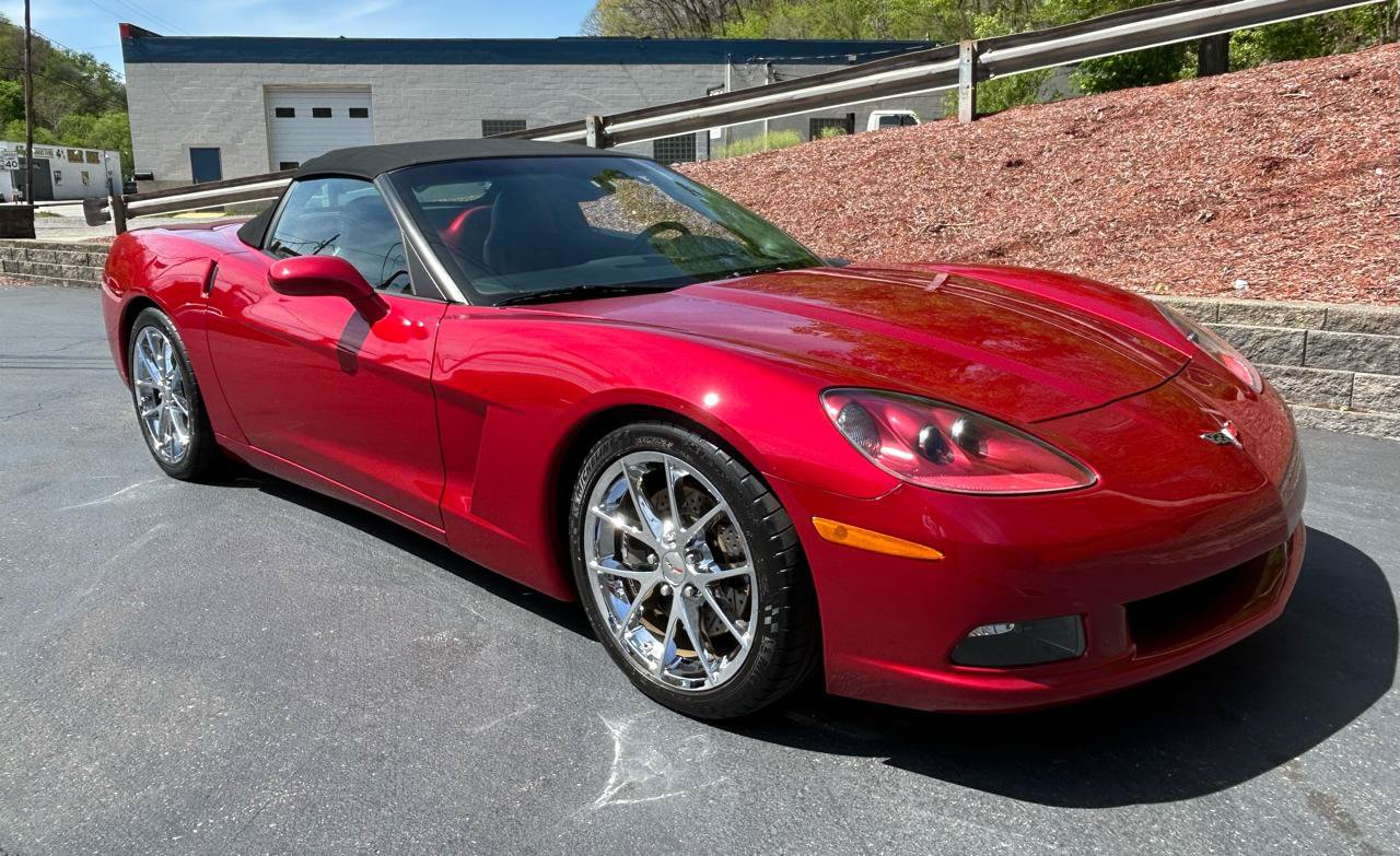 Used 2005 Chevrolet Corvette Convertible w/ Preferred Equipment Group RWD image 13